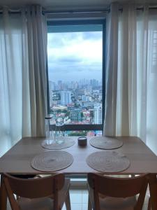 Modern Studio Unit with City and Golf Course View