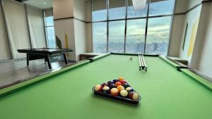 Modern Studio Unit with City and Golf Course View