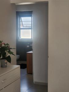 Spacious Double Room with Pool, Free WiFi, Private Bathroom & Self-Catering Kitchen