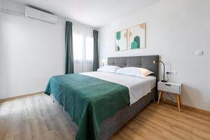 Marina Sea View apartment