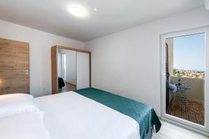 Marina Sea View apartment