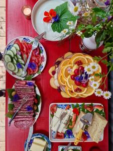 Eco-Camping De Helleborus, Yurt, Bell & Safari tent, Pipo, Caravans, Dorms and Units