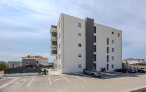 Nice Apartment In Seget Donji