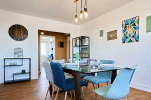 Appartements T4 Spacieux a Marcq-en-Baroeul avec Baby-Foot : photos des chambres