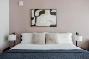 Blueground Hollywood gym nr shops trails LAX-1197