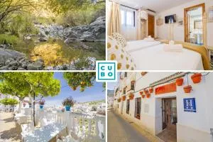 Cubo's Hostal La Plaza Room 203 with Breakfast - Толокс