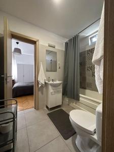2 Bedroom Artsy Apartment