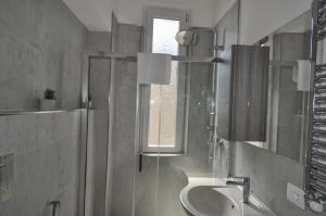 Valentine Home Lesa