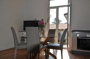 Valentine Home Lesa