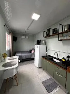 Kitnet container com garagem - Oliveira