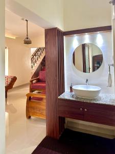 Spacious Beach Side House - Joyce Cottage Kerala