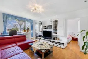 Helle, ruhige Dachwohnung - Lichtenstein