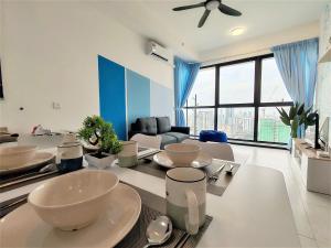 Skyblue 2 Rooms Apartment, 4 plus 2 Pax at Urban Suites
