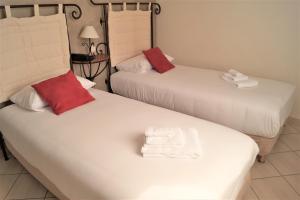 Hotels Hotel Restaurant Le Gardon - Pont du Gard : photos des chambres