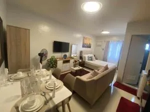 Precious Florannjoe - 拉斯皮纳斯