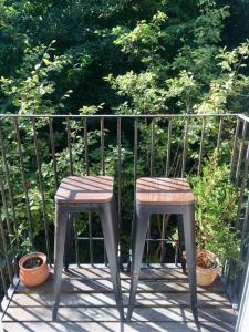 Quiet apartment with balcony, EV and private parking