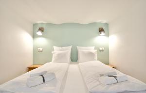 Standard Apartment by Hi5- Hunyadi Square Studio