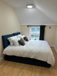 Cozy Pink House Fairview 6 Beds