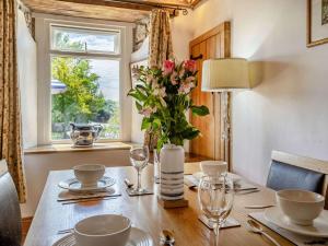 2 Bed in Gower 62019