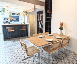 Maisons d'hotes Maison d'exception proche gare - La Maison Des Petits Sablon : photos des chambres