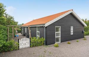 4 Bedroom Beautiful Home In Væggerløse