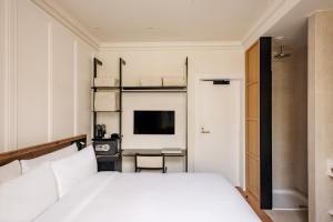 Double Room Classic room in Caesar Hotel