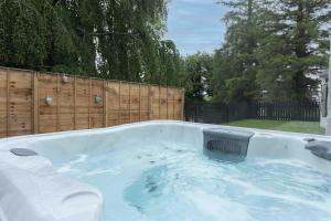 Mount Eagle - Sleeps 24