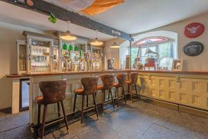 Mount Eagle - Sleeps 24