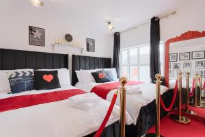 Patriot Bar Hottub-sleeps30