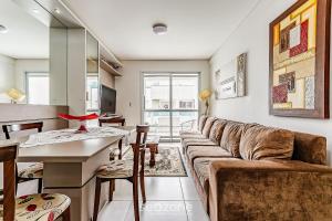 Lindo e espaçoso apartamento nos Ingleses SDO206