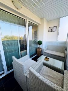 Moderný 2-spálňový apartmán Twins White s balkónom