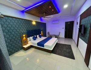 Hotel The Grand Near Maninagar Railway Station Ahmedabad
