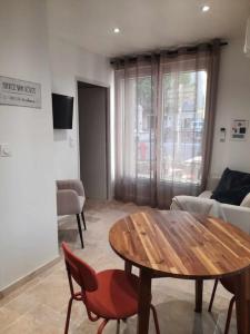 Appartements Studio 1 - Appart-hotel avec terrasse, CLIM, WIFI - TU ELLETA : photos des chambres