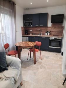 Appartements Studio 1 - Appart-hotel avec terrasse, CLIM, WIFI - TU ELLETA : photos des chambres