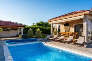 Holiday Home Beti with heated pool - Kod Mula