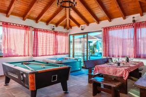 Holiday Home Beti with heated pool