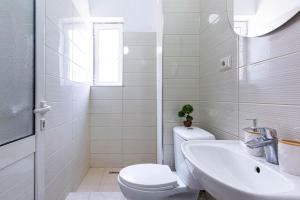 Himara City 21 - Central, Beach Access