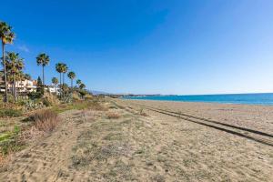 Superb Costalita in Beachfront complex RDR406