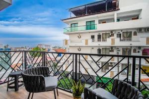 New 1BR in Downtown Near the Beach