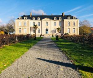 Hôtel Particulier CHÂTEAU DES MARAIS Proximité et vue sur le Lac de Grand lieu