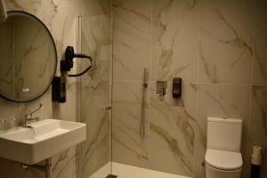 Corona de Galicia Rooms