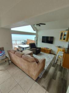 Ocean Front Cabin 16, Jacuzzi & Incredible Views