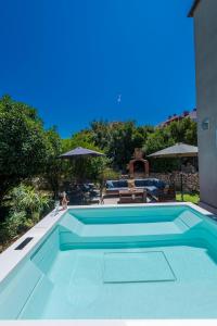 Apartment with terrace and mini pool Green Gold