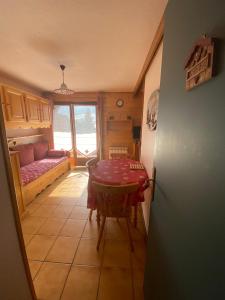 Appartement avec balcon à Praz-sur-Arly 40 m² vue montagne