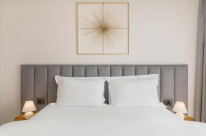 Urban Suite- Luxe 2BR with Balcony and Parking