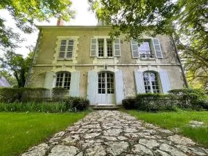 Au bout des platanes - Méhers