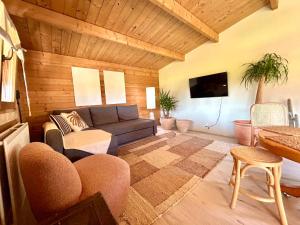 Mediterranean style chalet with jacuzzi and garden near Amsterdam