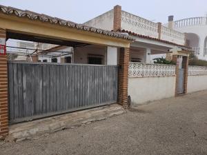 Casa de playa en Oliva al lado del MET y Campo de Golf