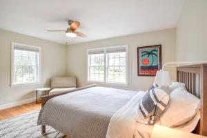 Fully Renovated Walk to Scargo Lake