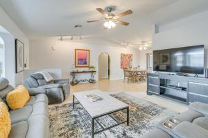 Lake Havasu Home - 2 Mi from Main Launch Ramp!